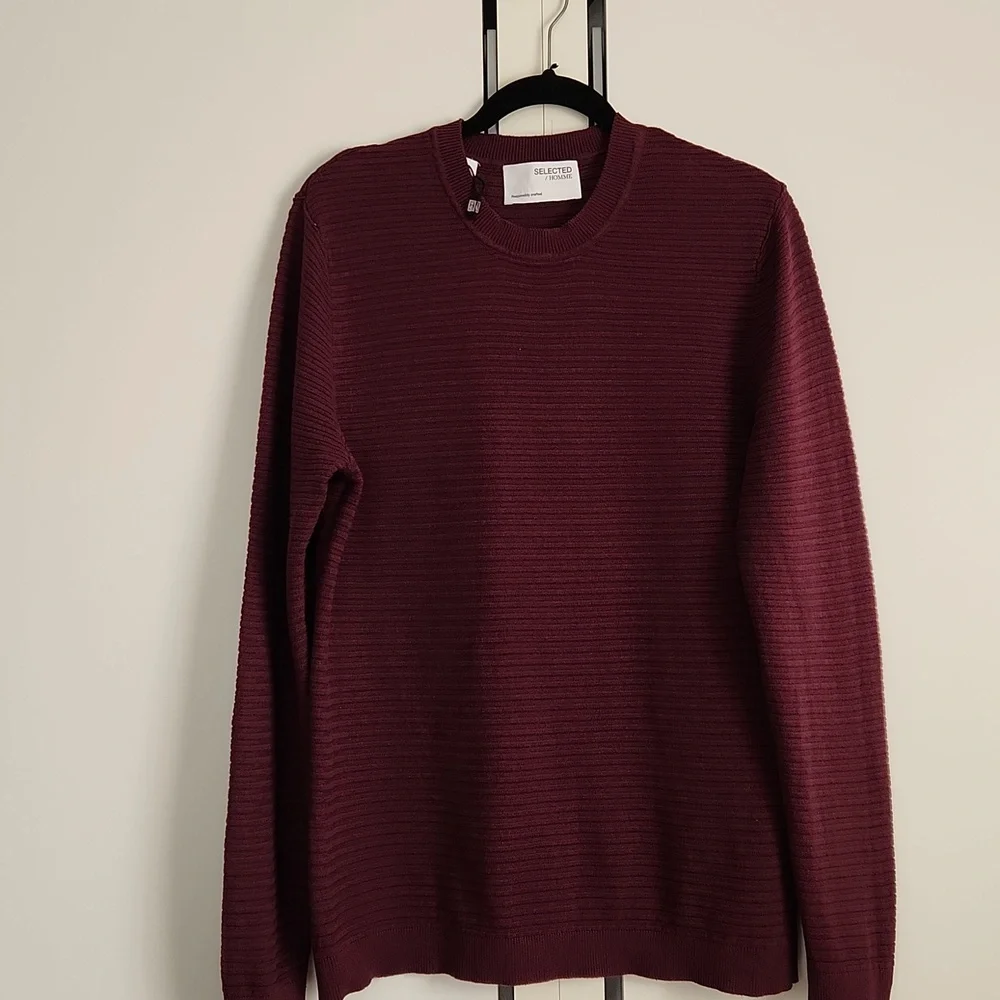 Selected Homme Men “Masei” Knit Crew Neck in Maroon Burgundy color size L